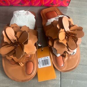 Farm Rio flower flat sandal size 7 NWT